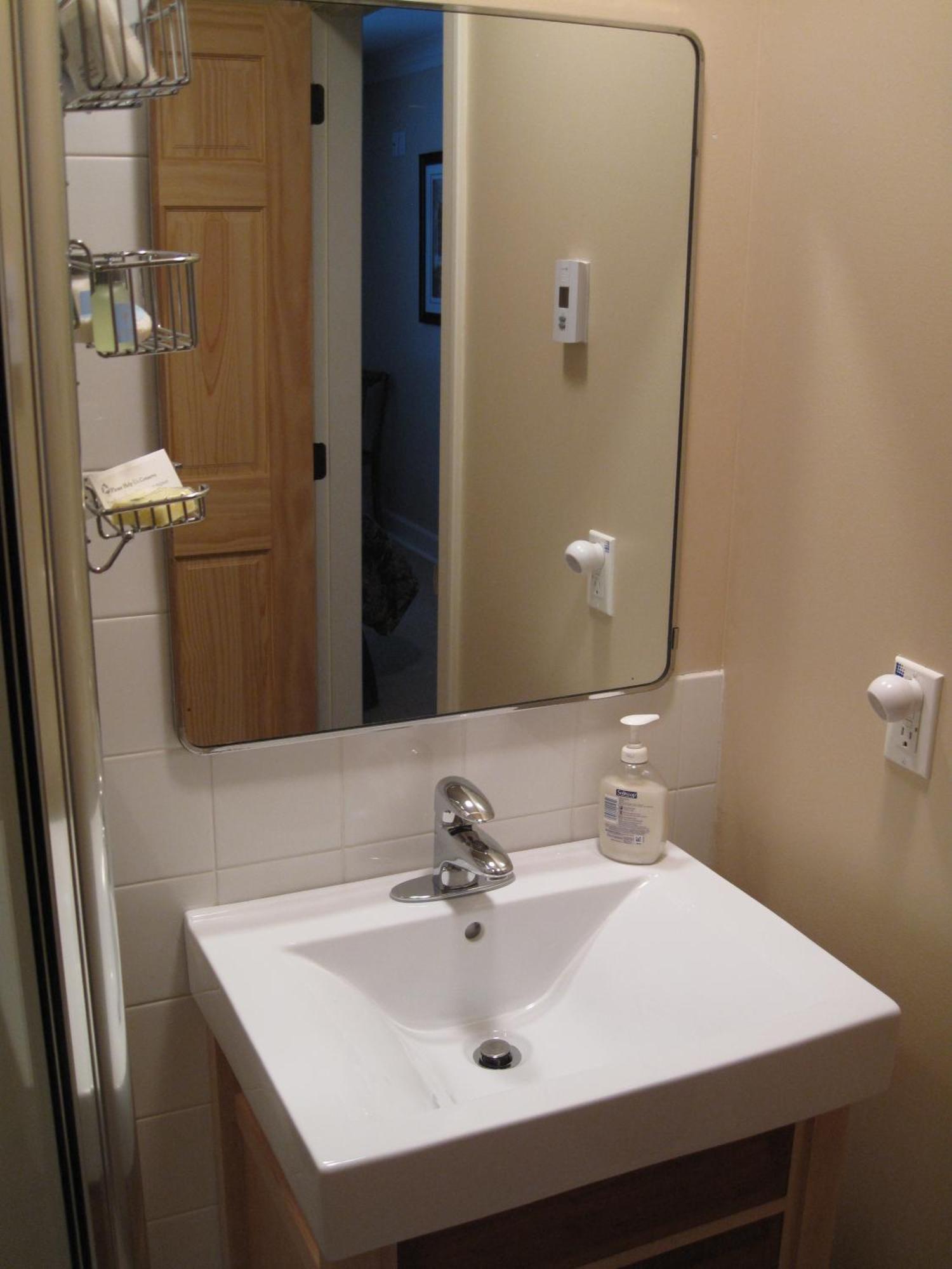 Genelle House B&B Guest House Bagian luar foto