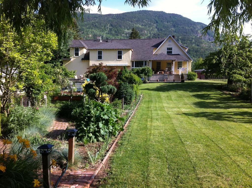 Genelle House B&B Guest House Bagian luar foto