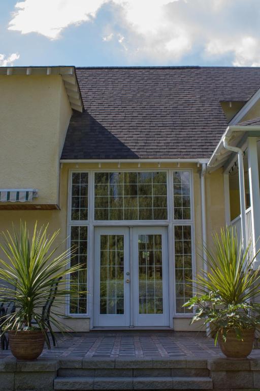 Genelle House B&B Guest House Bagian luar foto