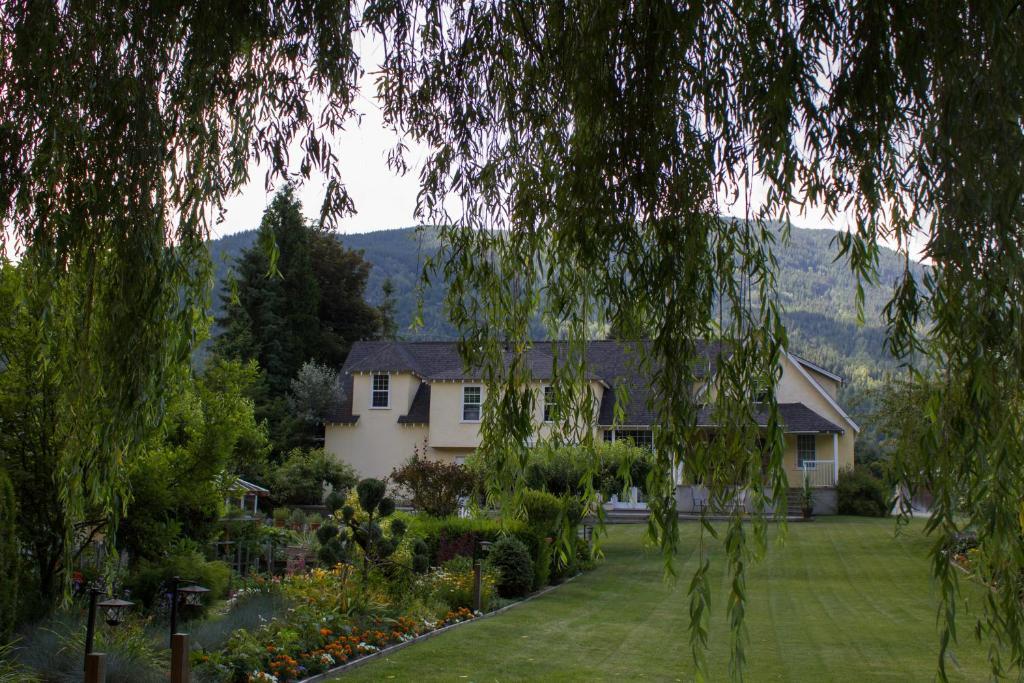 Genelle House B&B Guest House Bagian luar foto