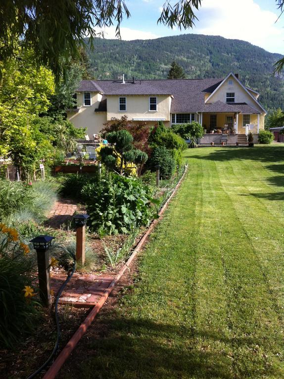 Genelle House B&B Guest House Bagian luar foto