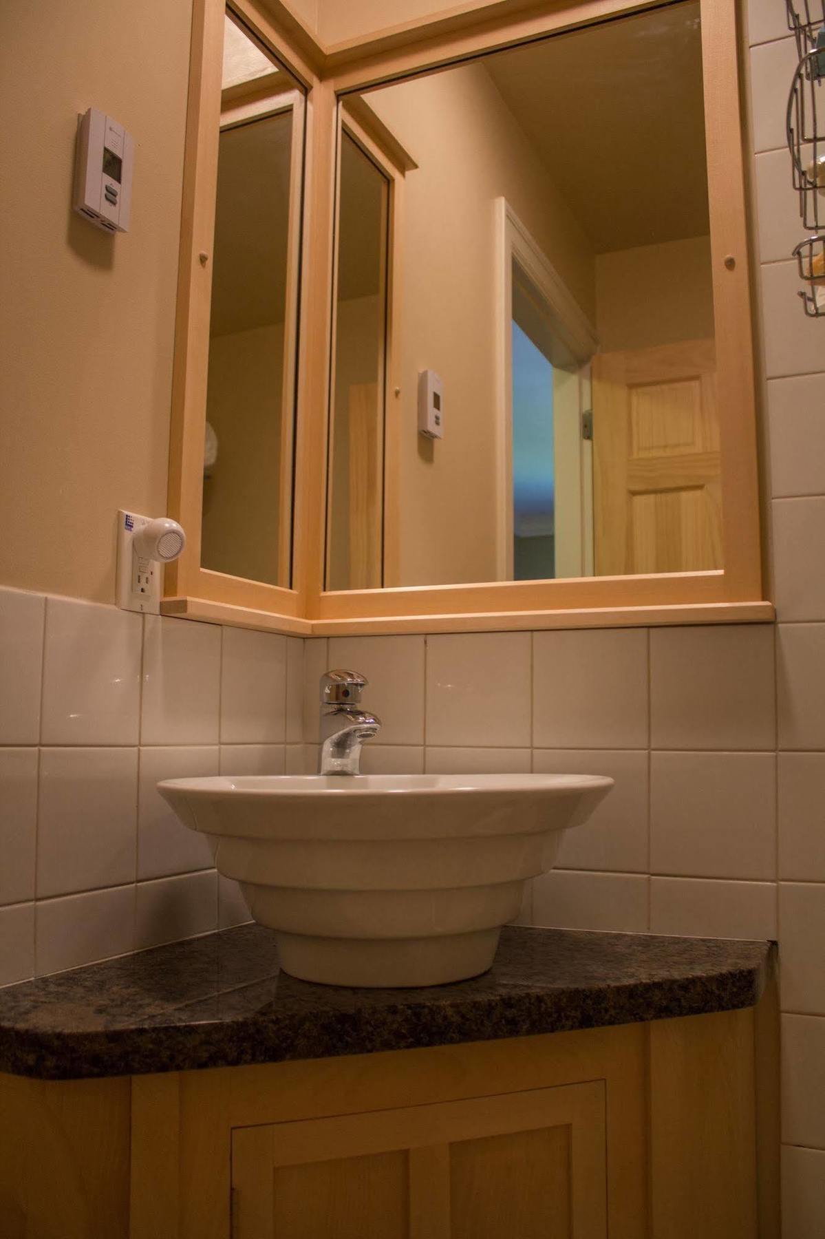 Genelle House B&B Guest House Bagian luar foto