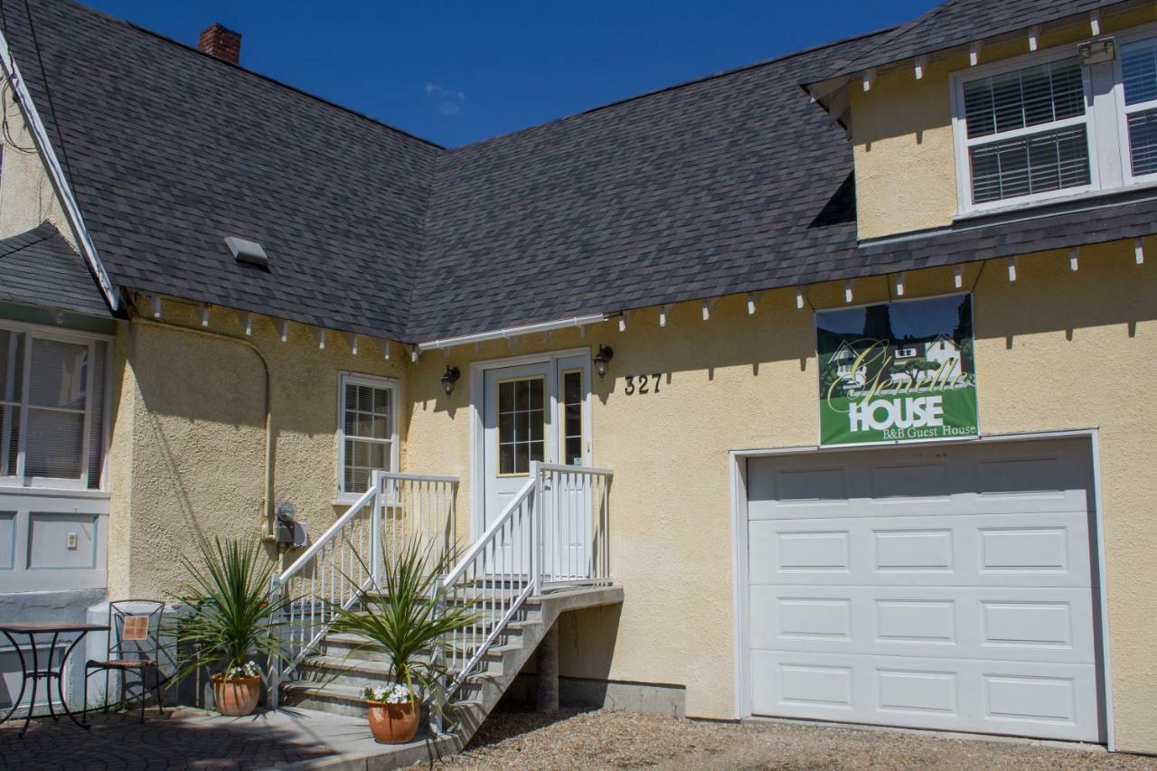 Genelle House B&B Guest House Bagian luar foto